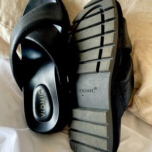Super comfortable Vionic black Vesta sandals. I need a 7.5 Barely worn.